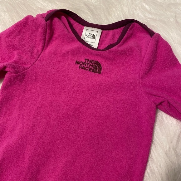 The North Face Girl’s‎ Size 0-3M One Piece Outfit - Picture 2 of 5